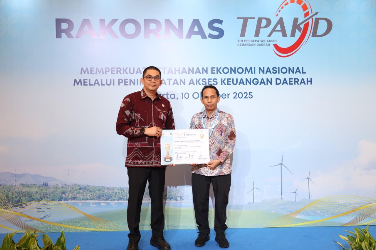 TPKAD Tanah Bumbu Raih Penghargaan di Rakornas TPKAD 2025